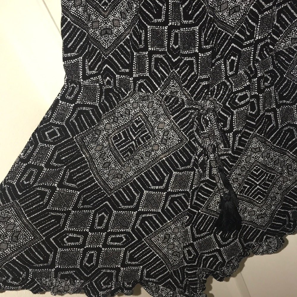 Romper - Picture 2 of 3